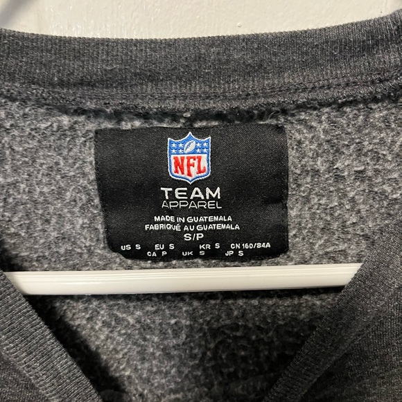 NFL Green Bay Packers Women's cropped Charcoal Sweatshirt - Picture 2 of 3